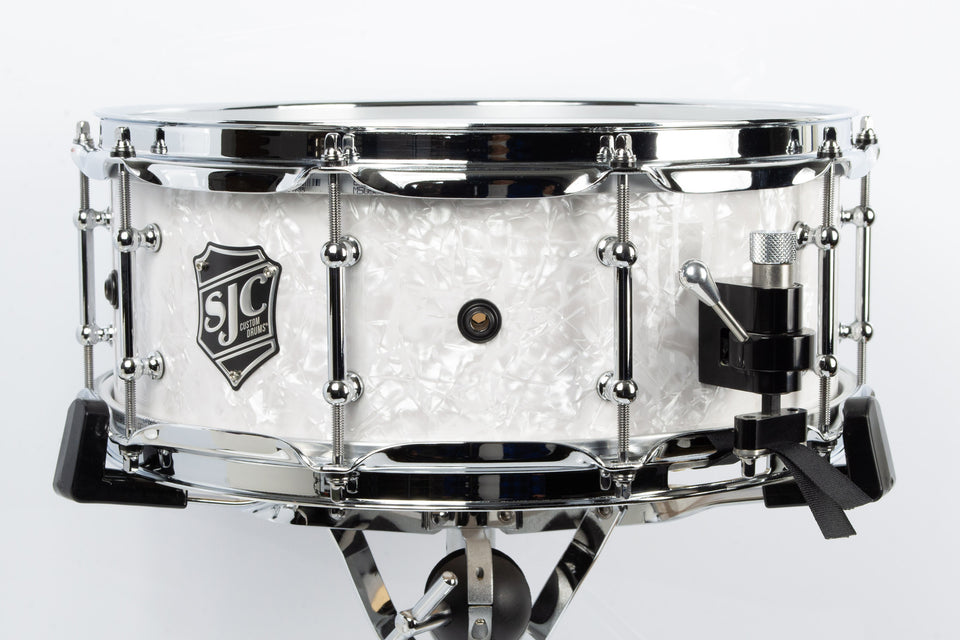 Builder's Choice - White Pearl 5.5x14 12ply Maple Snare